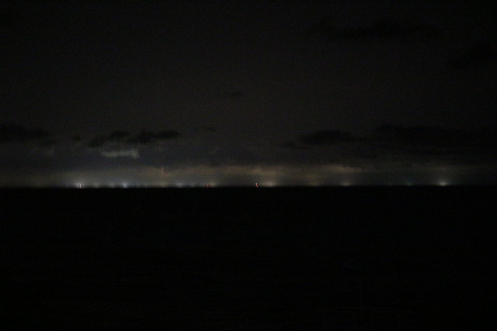 夜の対馬海峡