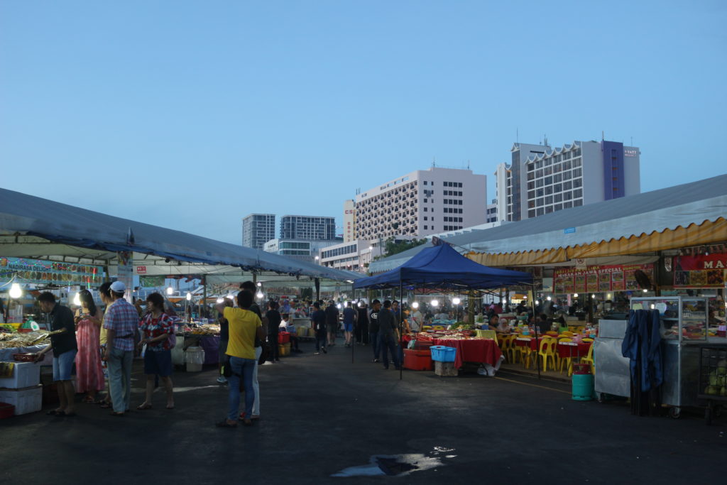 Waterfront Seafood Night Marketの様子