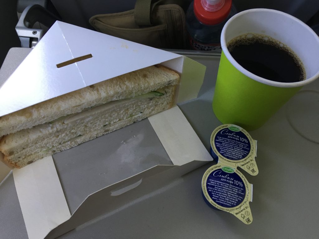 機内食のサンドイッチ